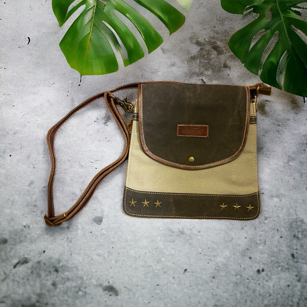 New Crossbody purse